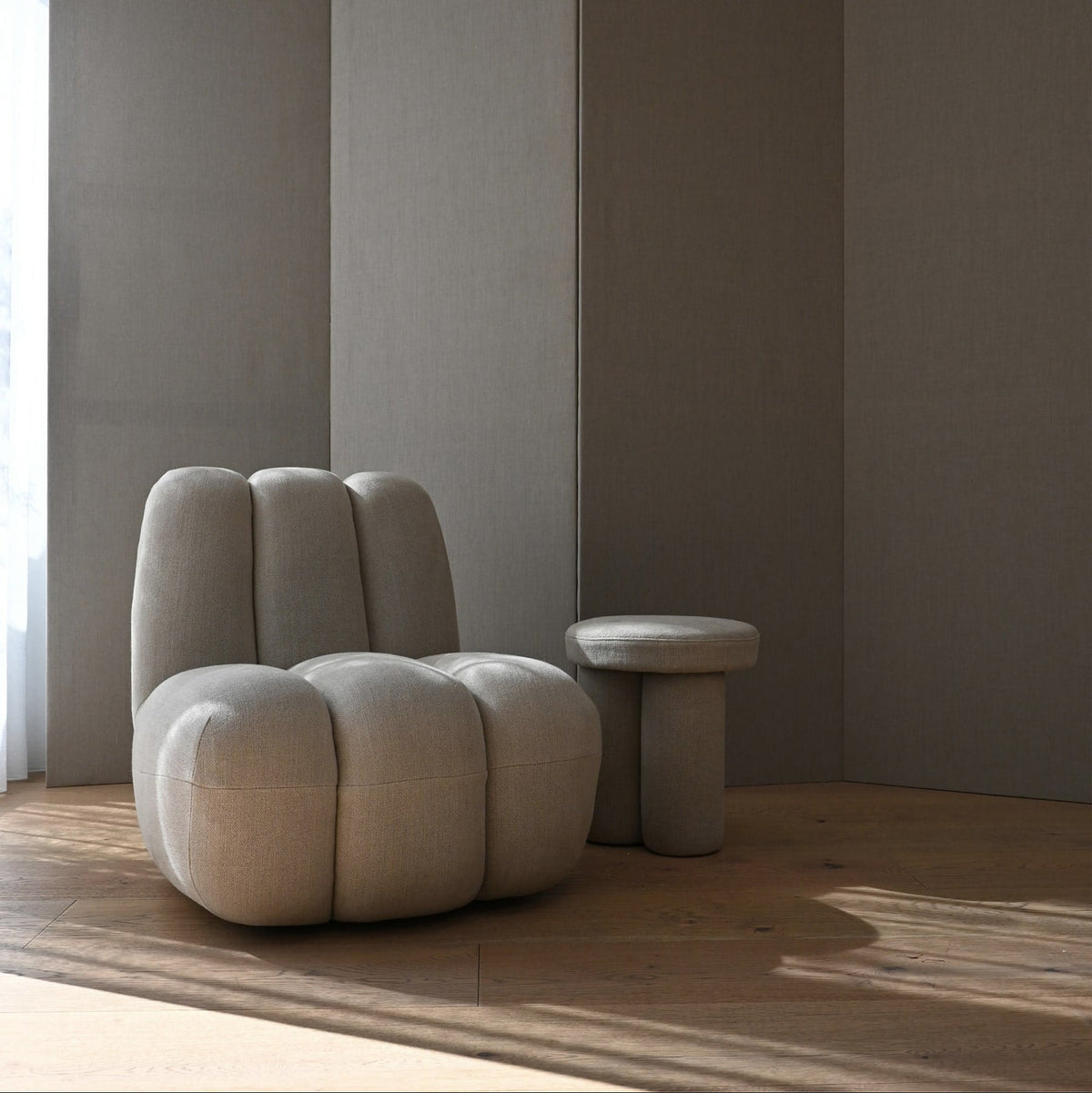 Big Foot Stool - French Linen, Sand by 101 Copenhagen