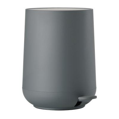 Black Nova pedal bin by Zone Denmark with 3-liter capacity, measuring 20.5 cm in diameter, designed as a stylish accessory.