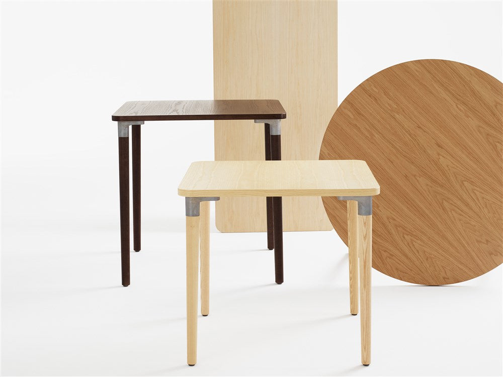 Table carrée Tailor par Karl Andersson &amp; Söner