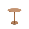 Table de café linéaire en acier par Muuto