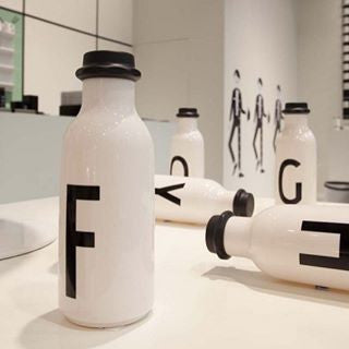 Bouteille d'eau personnelle (AZ) par Design Letters 