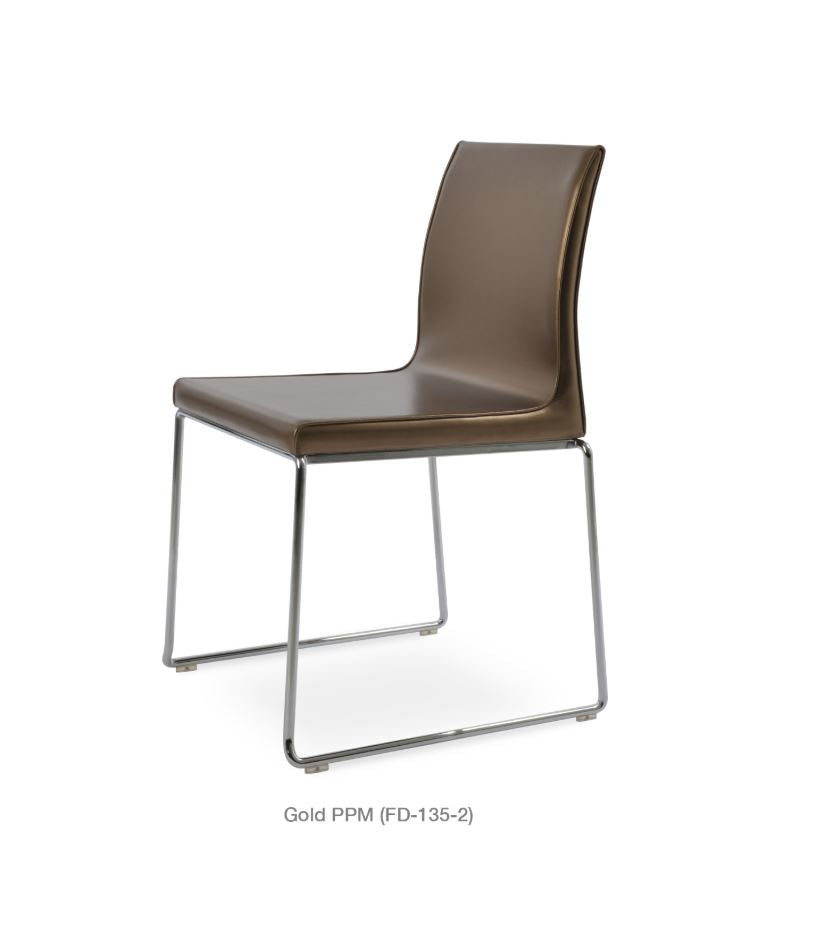 Chaise empilable Polo par Soho Concept