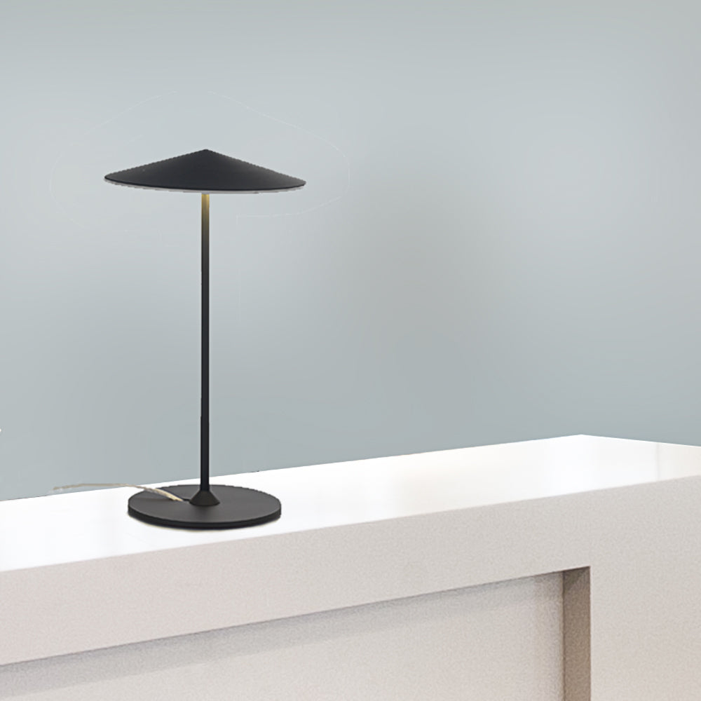 Pla Table Light by ZANEEN design