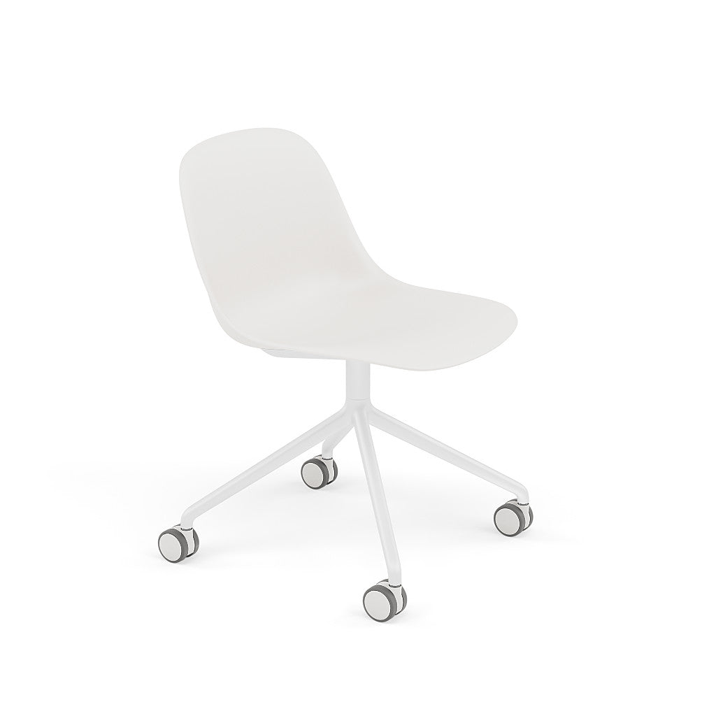 Fiber Side Chair Swivel Base w. Castors – Shell by Muuto