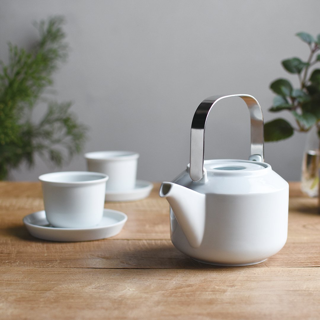 LEAVES TO TEA Teapot by KINTO