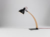 Lampe de table en bois Raito par Seed Design