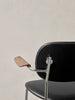Chaise de salle à manger Co avec accoudoir - Chrome par Menu