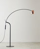 Lampadaire LED Hercules par Seed Design 