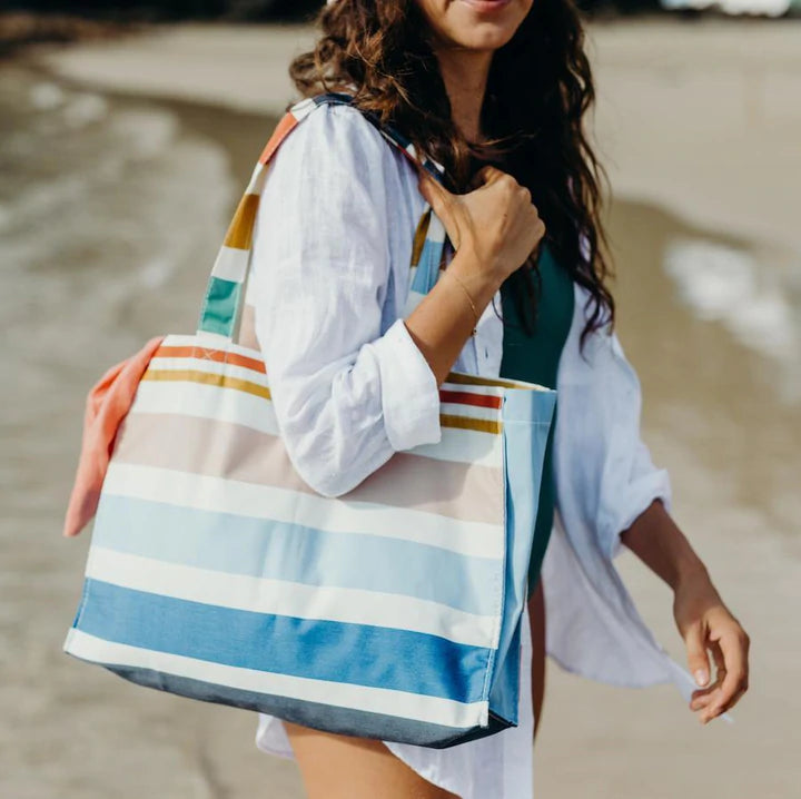 Weekend Tote by Basil Bangs