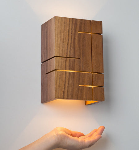 Applique murale Claudo LED par Cerno (fabriquée aux États-Unis)