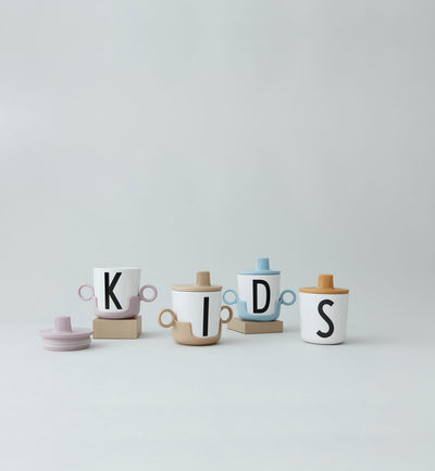Couvercle de boisson Sippy pour gobelet en mélamine par Design Letters