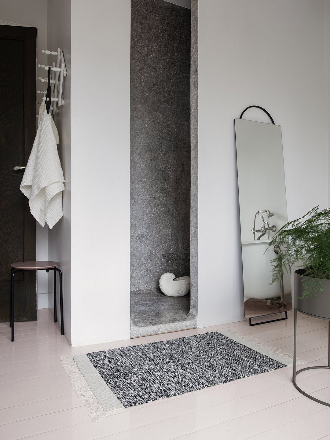 Miroir Adorn - pleine grandeur par Ferm Living