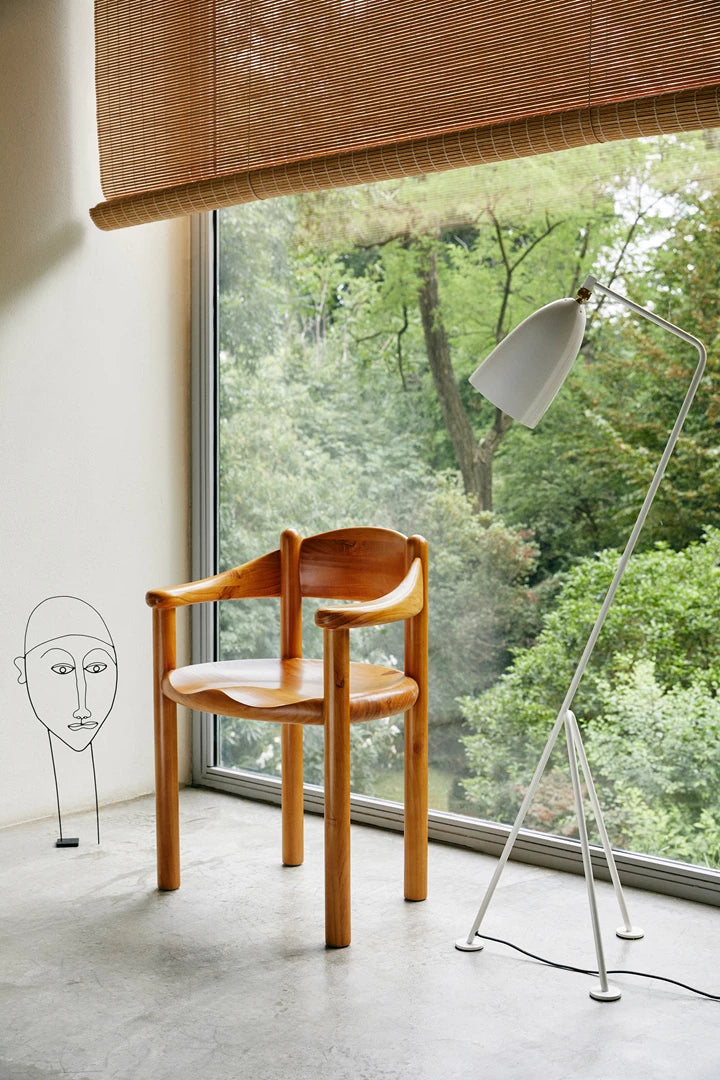 Lampadaire Gräshoppa par Gubi