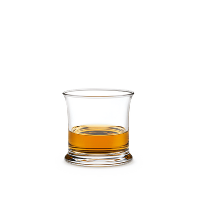 Holmegaard No. 5 glass collection long drinks glass, clear glass accessory with elegant design from the No. 5 collection.