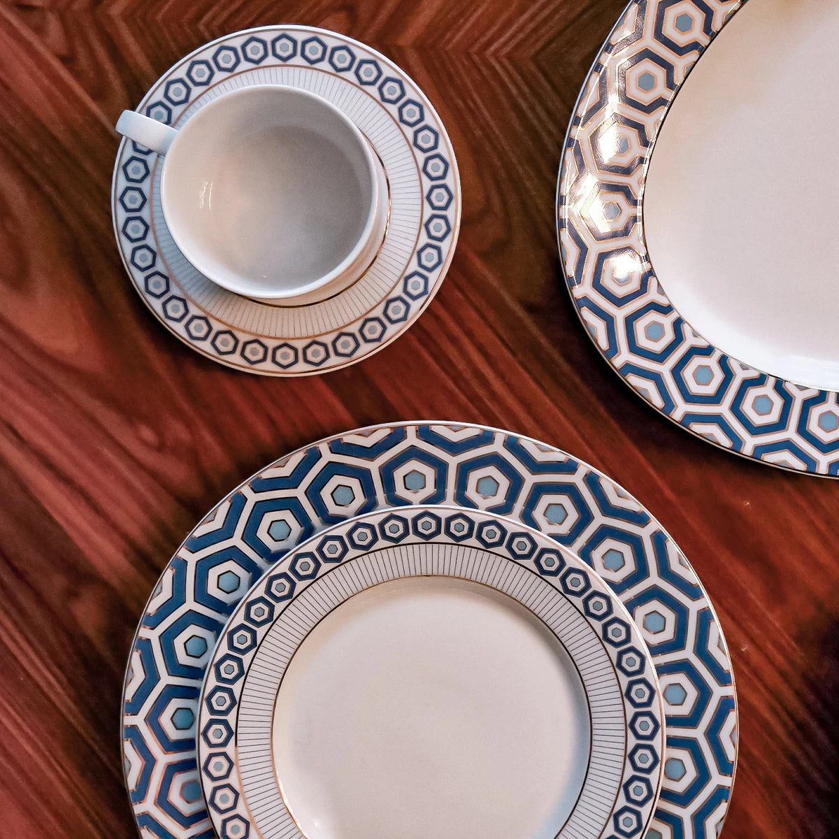 Newport Dinner Plate by Jonathan Adler