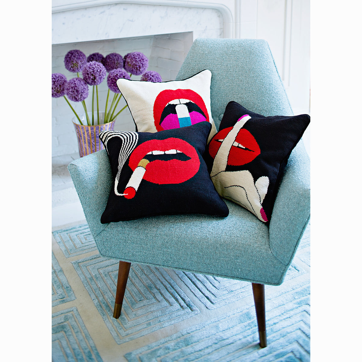 Collection Lips Pillow par Jonathan Adler