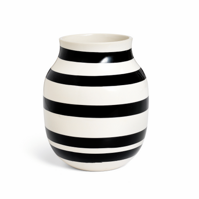 Omaggio Vase by Kähler