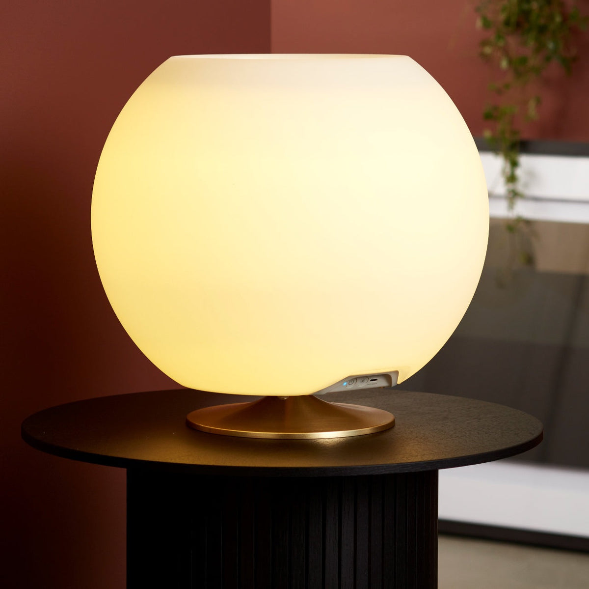 Sphere Table Lamp by Kooduu