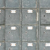 LOCKER ROOM Papier peint par Mindthegap
