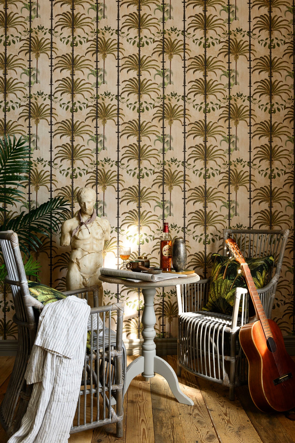 HAVANA Wallpaper by Mindthegap