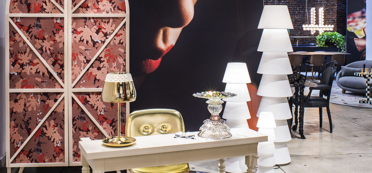 Set Up Shades 7 floor lamp by Moooi featuring a modern lighting design with multiple colorful shade elements.