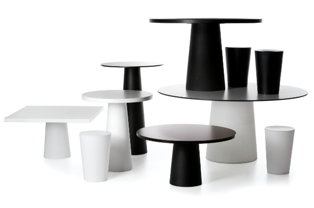 White Container Table Foot by Moooi, a sleek modern table leg with a minimalist design, suitable for contemporary furniture.
