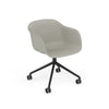 Base pivotante de fauteuil en fibre avec. Roulettes – Shell par Muuto