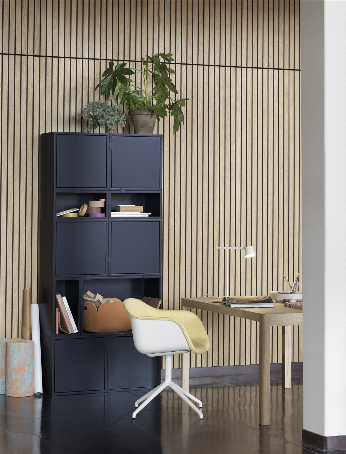 Table à manger d'atelier par Muuto