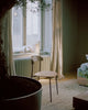 Chaise manquante par New Works