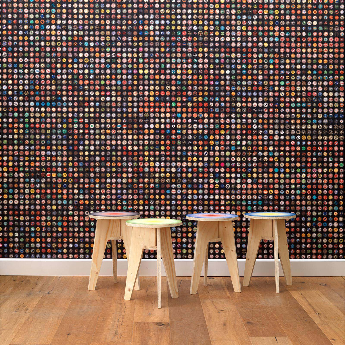 JEE Crown Caps wallpaper by Jeanine Eek Keizer for NLXL