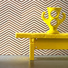 TIM-04 Papier peint Timber Strips à chevrons blanc sur teck par Piet Hein Eek pour NLXL