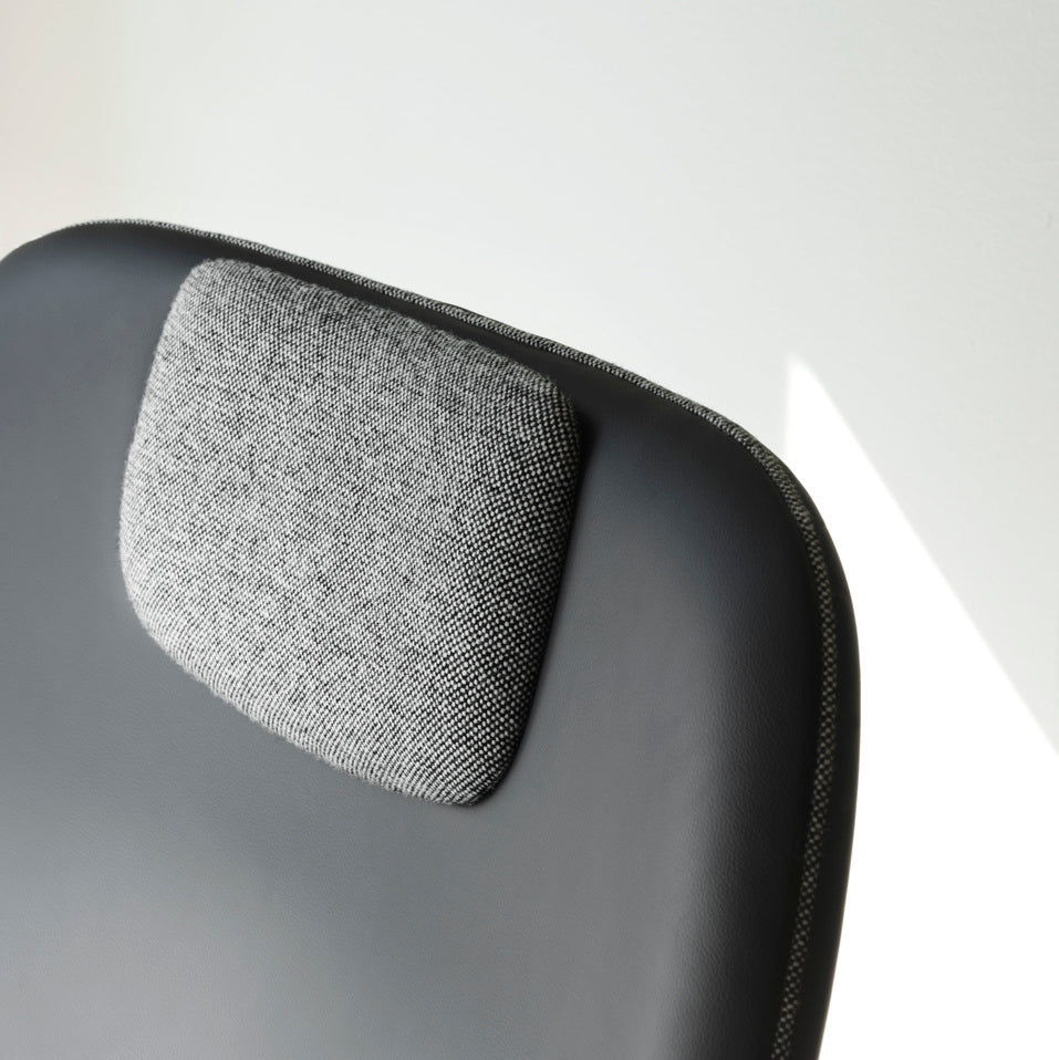 Fauteuil Lounge Haut Drapé avec Têtière Acier par Normann Copenhagen
