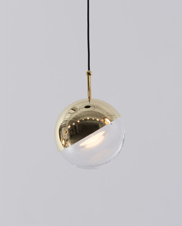 Suspension Dora P1 par Seed Design