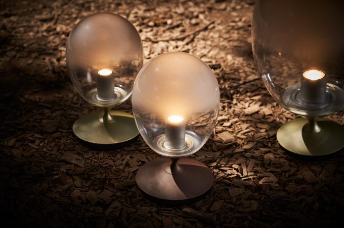 Lampe de table LED Mist par Seed Design