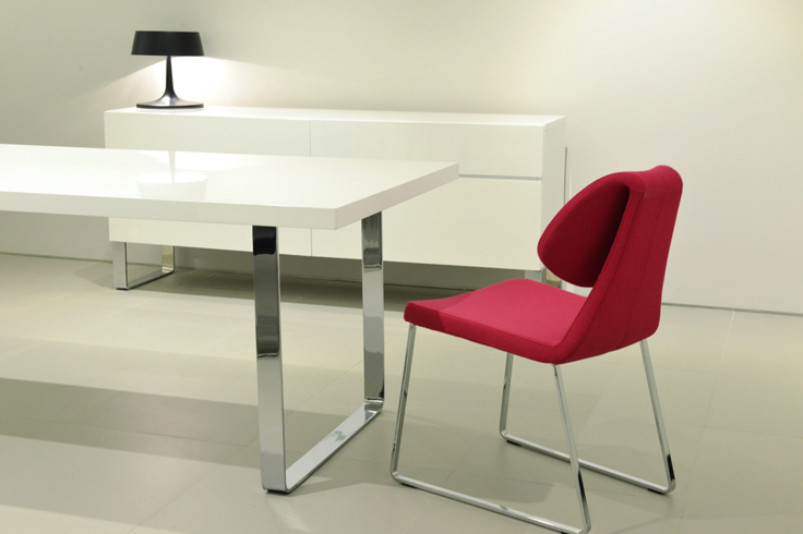 Gakko Slide Chair by Soho Concept