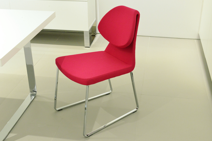 Gakko Slide Chair by Soho Concept