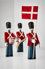 Garde royal avec drapeau en tissu / Pistolet par Kay Bojesen Danemark