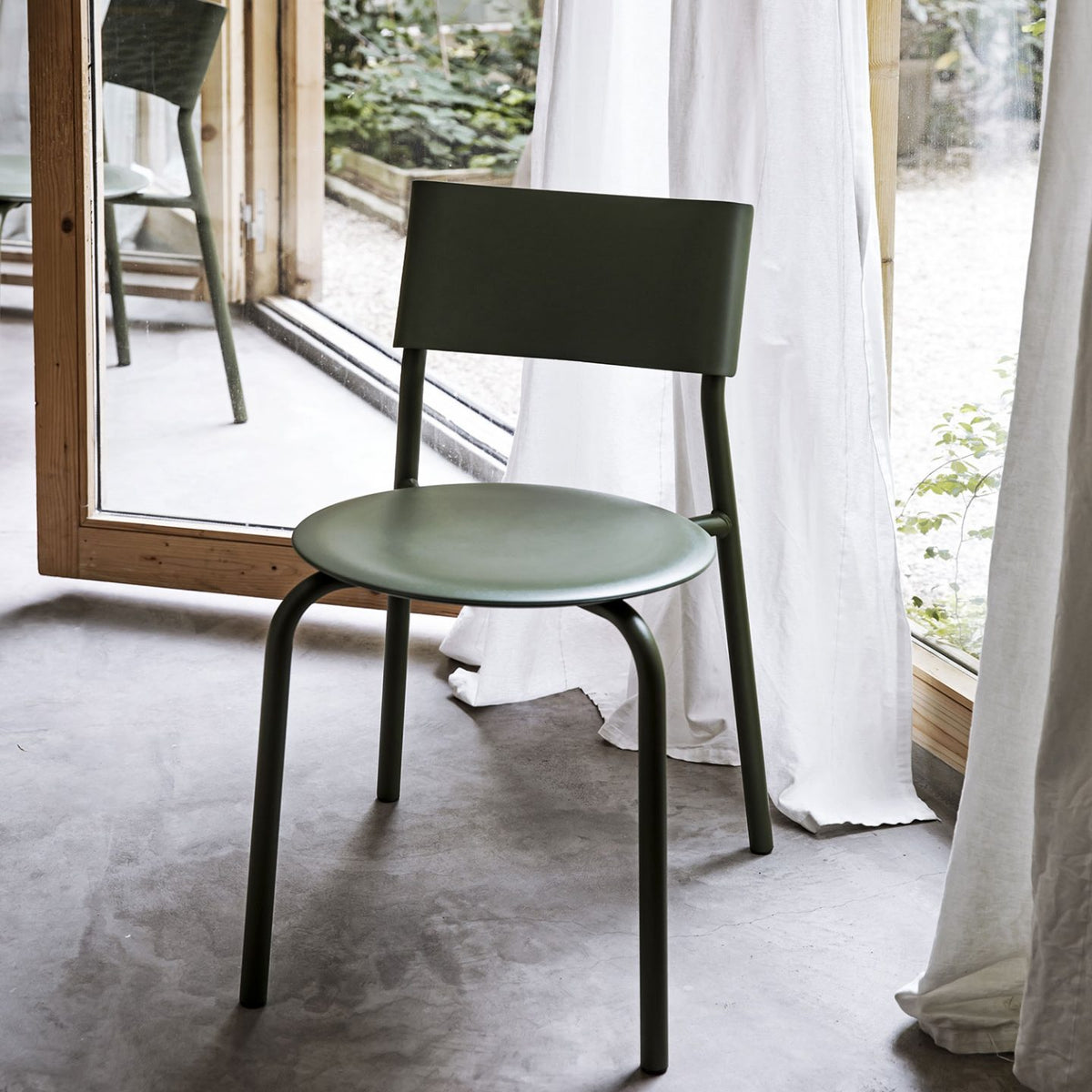 SSDr Chair - Recycled Plastic by Tiptoe
